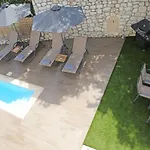 Amarianos فيلة *