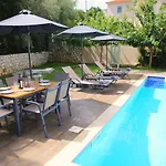 فيلة Amarianos *