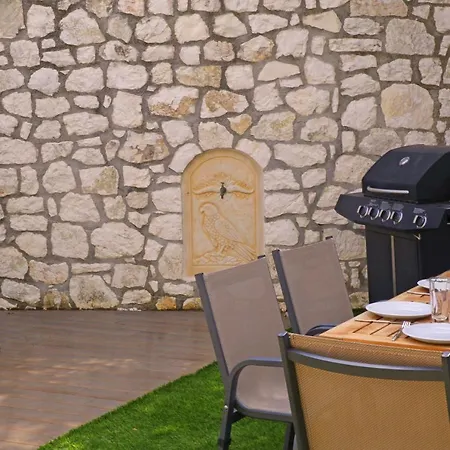 Amarianos Вилла Айя-Евфимия