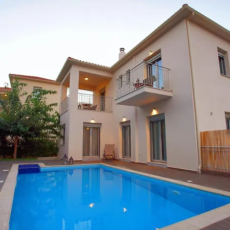 Вилла Amarianos *